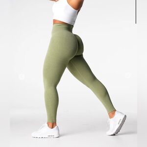 NVGTN Meadow Lift Seamless Legging
